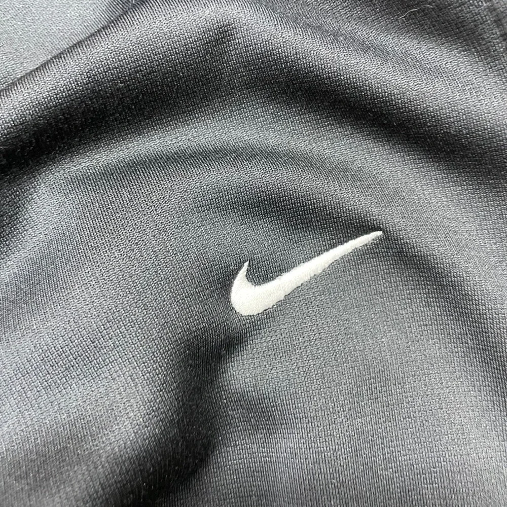 Nike this piece